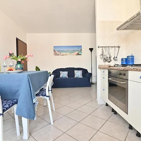 Nyaraló Izzhome Maris Pula